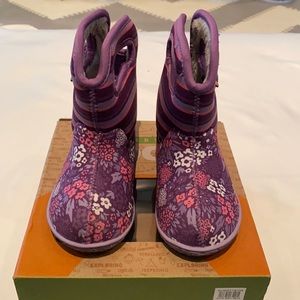 Excellent used condition Bogs